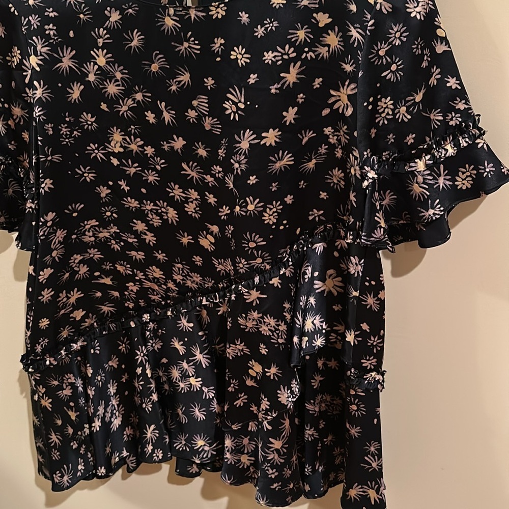 Cinq á sept Floral Black and Pink Women's Top - Picture 3 of 4